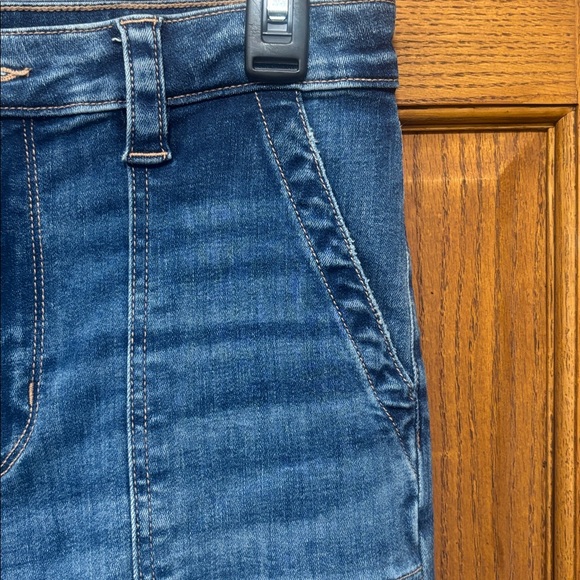 American Eagle Outfitters Medium Blue Flare Jeans - Picture 3 of 7